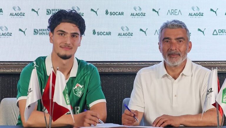 1-ligden-dunya-devine-transfer-ozder-ozcan-ruya-gibi-imzayi-atiyor-Vbtd8JUj.jpg
