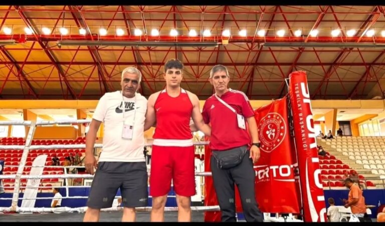 dadaslar-eskisehirde-sampiyonluk-yasadi-sLDlErpf.jpg