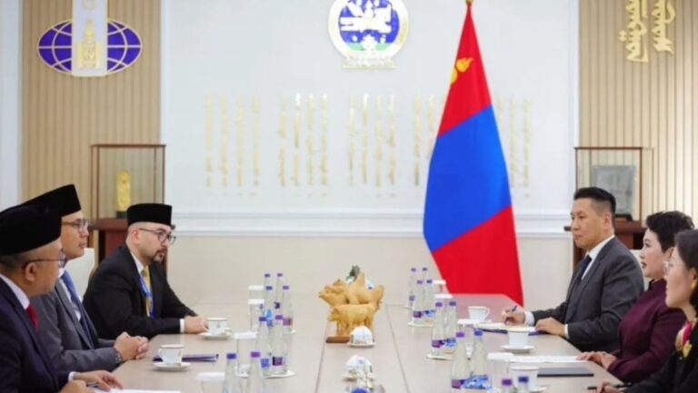 endonezya-ve-mogolistan-iliskilerinin-70-yili-icin-ziyaret-hazirliklari-basladi-bzD1c9RU.jpg