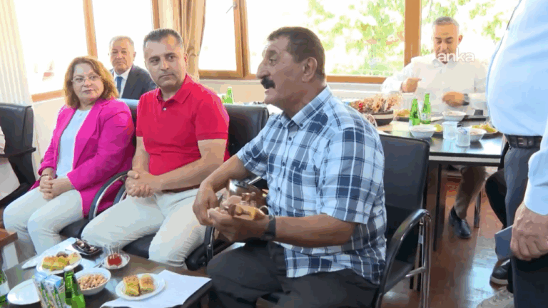 halk-ozani-ozgur-ozel-icin-turku-yazdi-KwV4zSLn.png