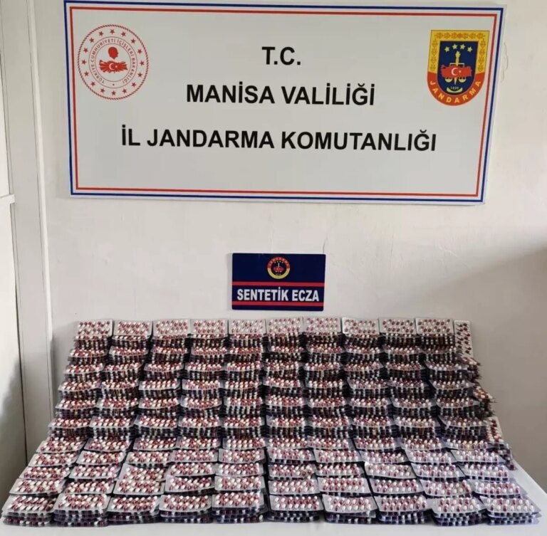 manisada-uyusturucu-operasyonu-30-bin-hap-ele-gecirildi-Mt6aFWFE.jpg