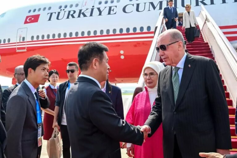 album-cumhurbaskani-erdogan-2025-shanghai-isbirligi-orgutu-zirvesi-icin-cinde-IzdAQKf2.jpg
