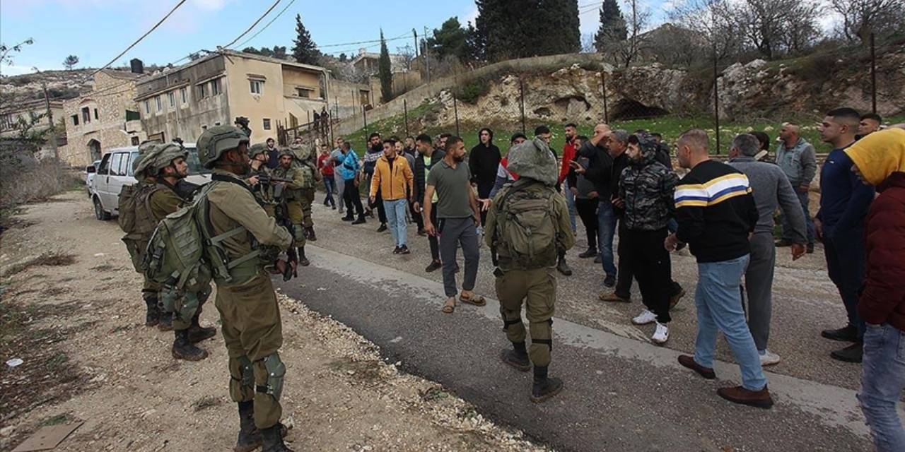 israil-isgal-ettigi-bati-seriada-baskinlar-duzenledi-2sgpW2xk.jpg