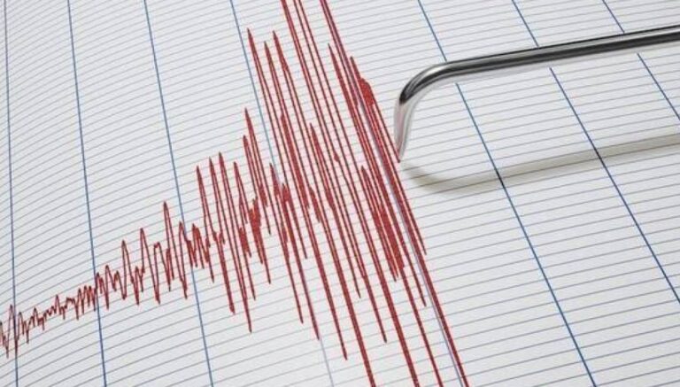 kutahyada-42-buyuklugunde-deprem-GiVUODUM.jpg