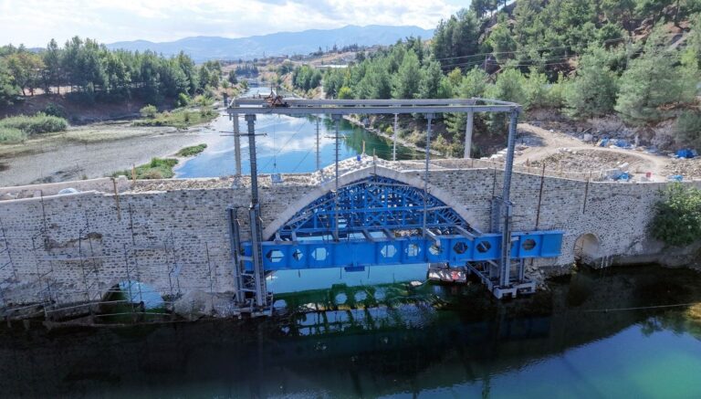 5-asirlik-ceyhan-koprusunun-restorasyonunda-sona-gelindi-cAD3UvFZ.jpg
