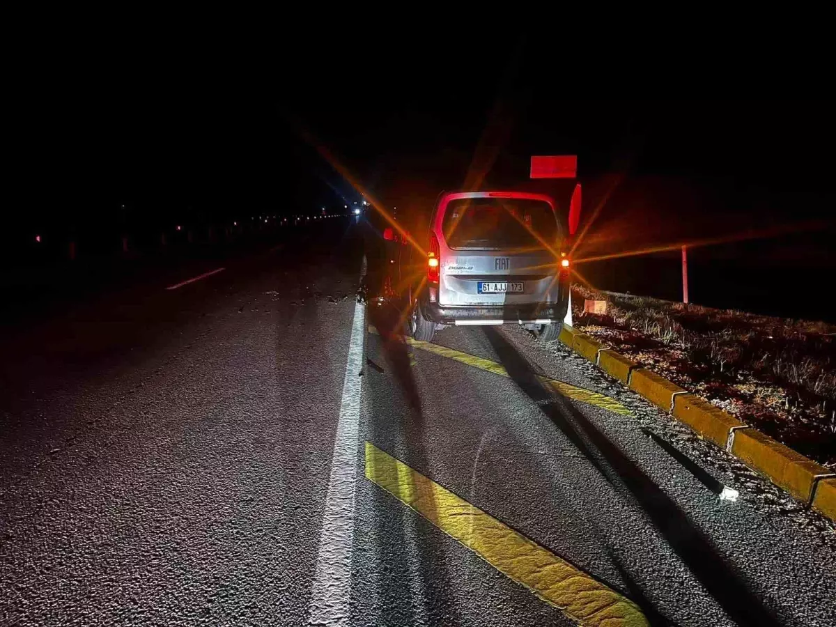 afyonkarahisarda tir ve hafif ticari arac carpisti aT4cvke6.jpg