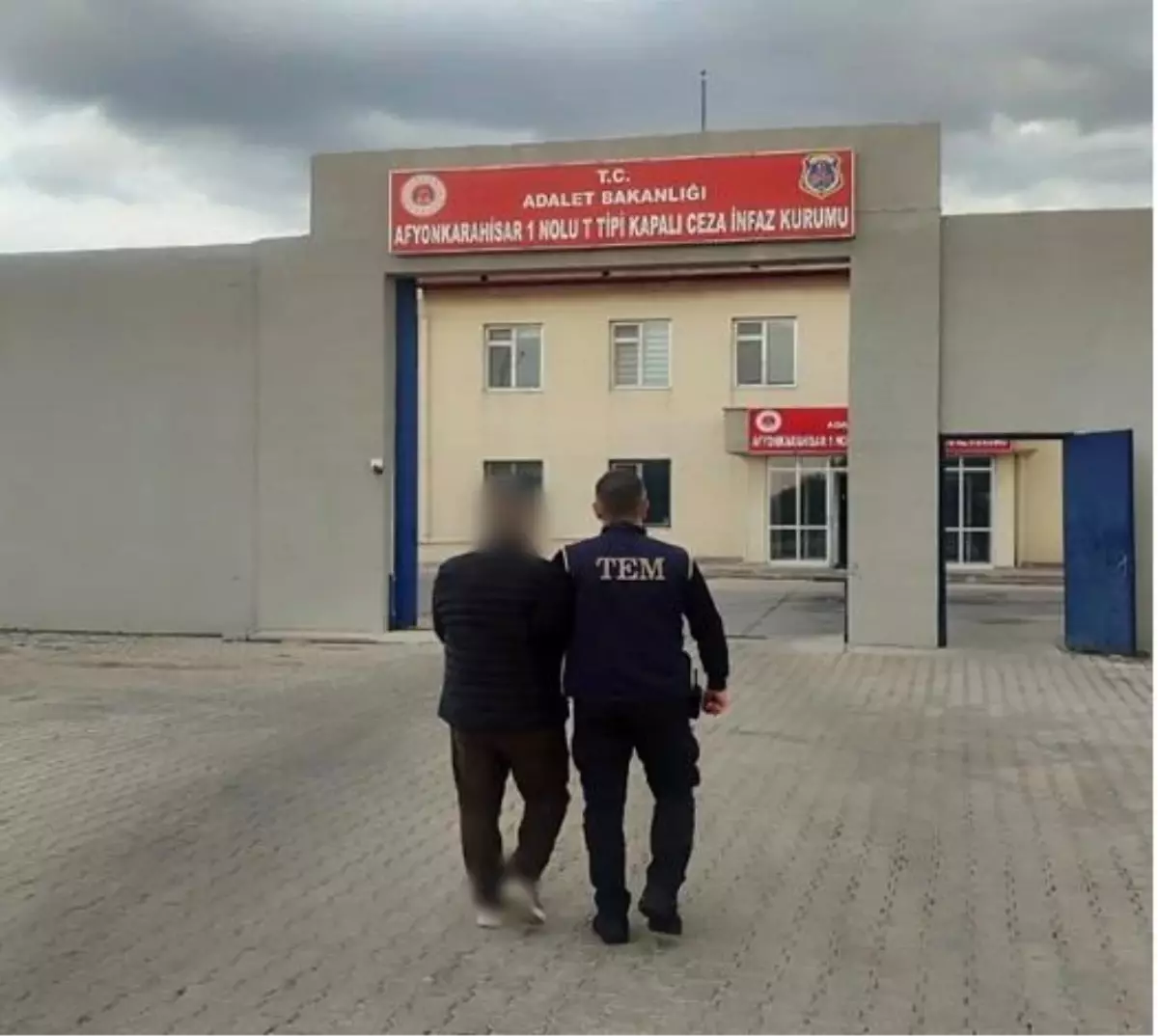 feto uyesi afyonkarahisarda yakalandi ALl3ywGA.jpg