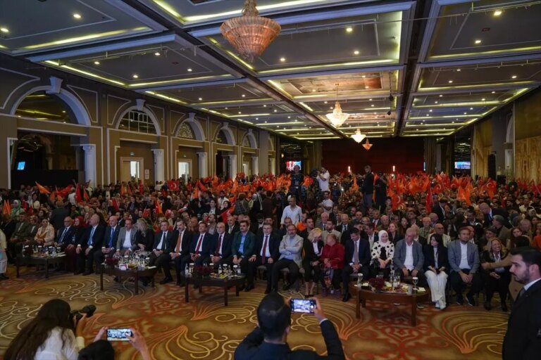 inan-chp-cikar-cetelerinin-arenasi-oldu-BtCePxZC.jpg