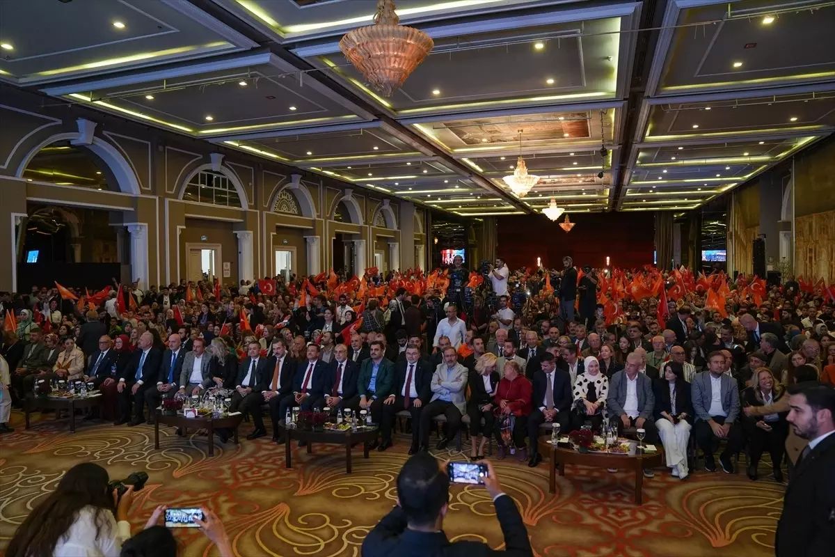 inan-chp-cikar-cetelerinin-arenasi-oldu-BtCePxZC.jpg