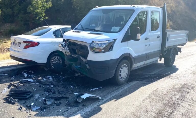 odemiste trafik kazasi 6 yarali vV3AH1dK.jpg