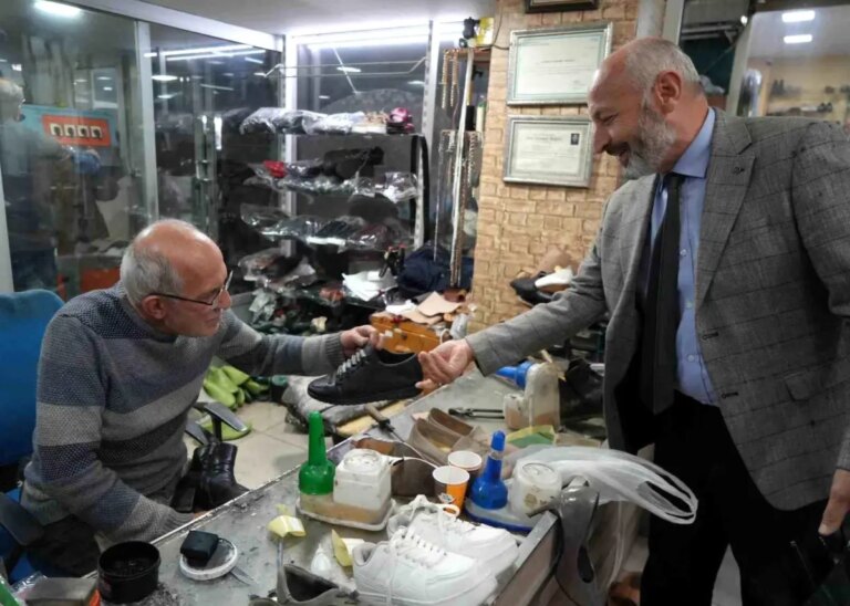 sonbahar ile ayakkabi tamircileri hareketlendi U4atITU4.jpg