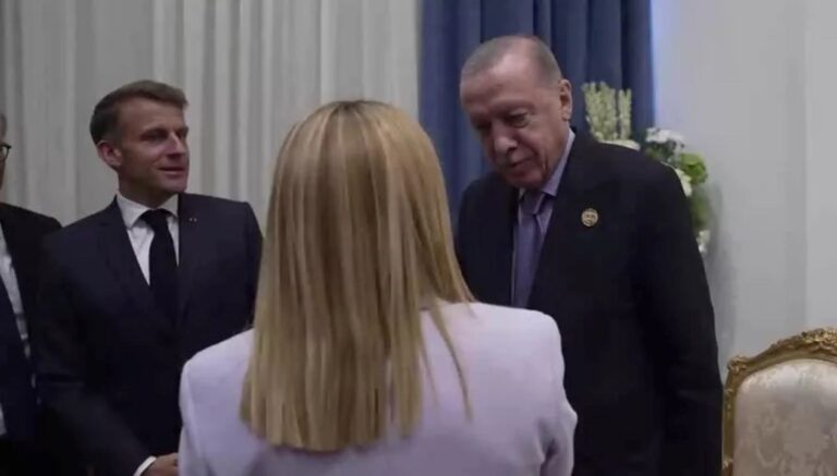 zirveye damga vuran diyalog dunya basininda trumpin gecikmesi neselerini bozmadi kvQbkX2V.jpg