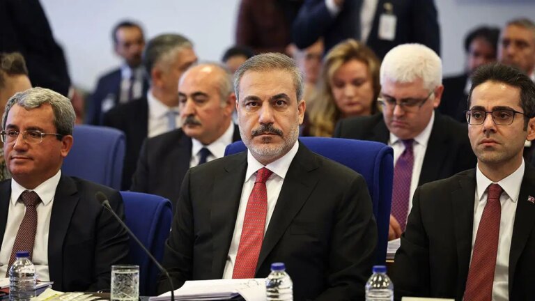 saibeli diploma iddiasinin ardindan yokten hakan fidan aciklamasi hBtV32JY.jpg