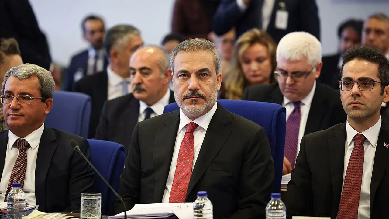 saibeli diploma iddiasinin ardindan yokten hakan fidan aciklamasi hBtV32JY.jpg