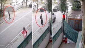 servis bekleyen cocugu takip etti annesi gelince kacti fMPhmzaw.jpg