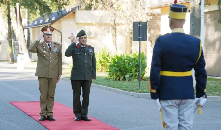 tokel romanyada askeri temaslarda bulundu O5Ud43Pw.jpg