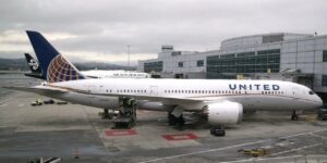 ucakta bomba alarmi tum ucuslar durduruldu sO5YQlIp.jpg