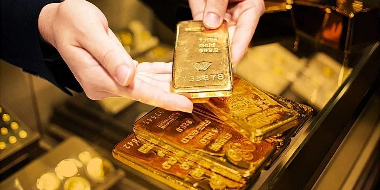 Altın Fiyatları Düşüşte: Hürmüz Boğazı’ndaki Kriz Etkili Oldu