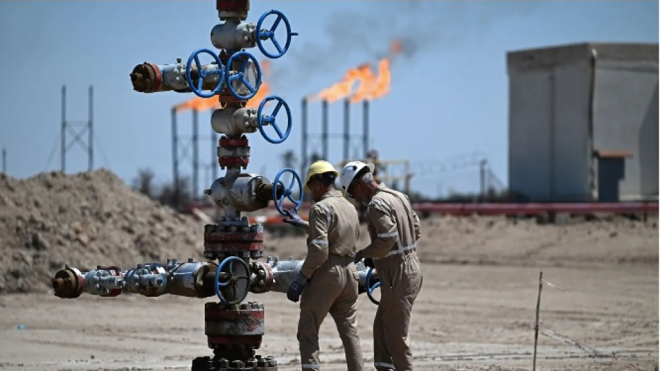 Irak’tan Hürmüz Boğazı Üzerinden Petrol Fiyatlarında Önemli İndirim